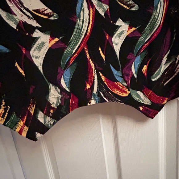 Cocomo Vibrant Feather Print Blouse - Picture 9 of 9